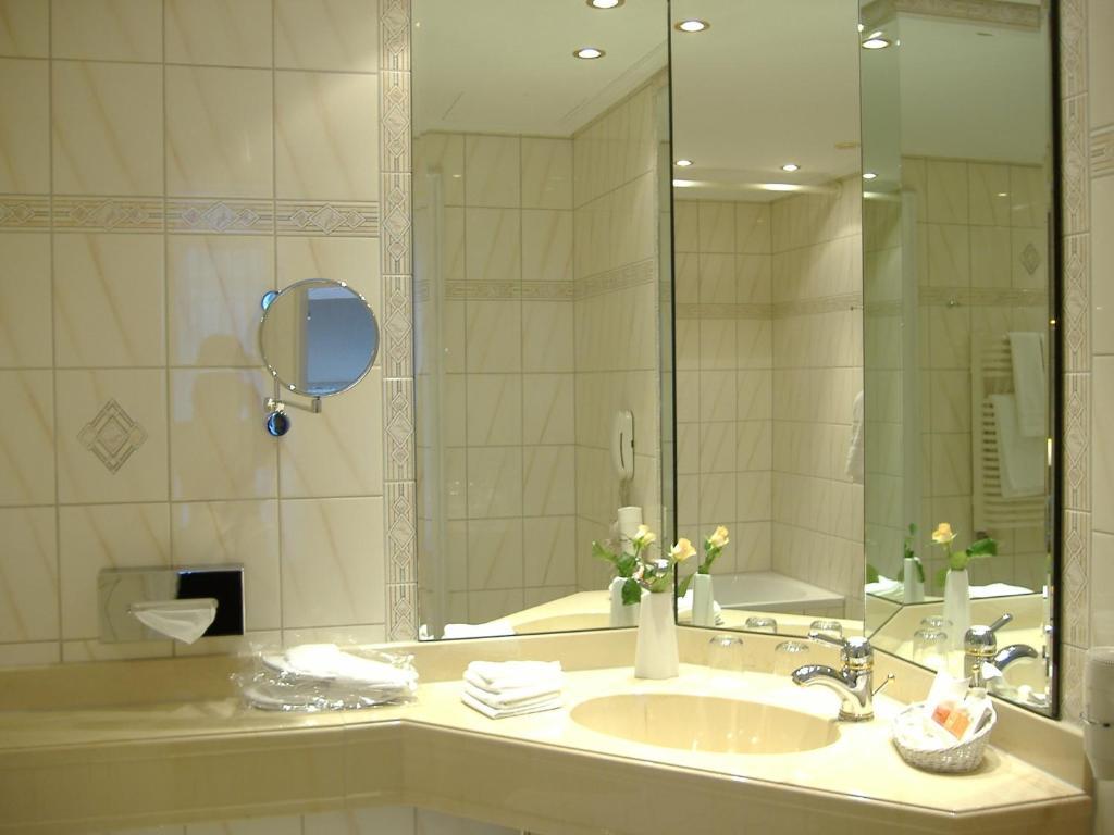 Hotel Altes Gymnasium Husum  Pokój zdjęcie